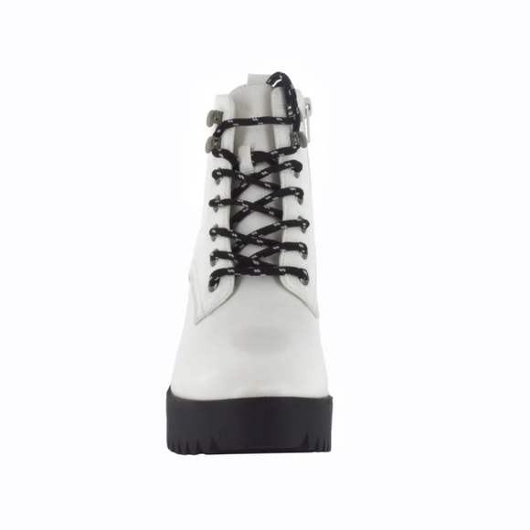NWT Seven7 White Flatiron Heeled Laceup Booties size 11 - Picture 3 of 4